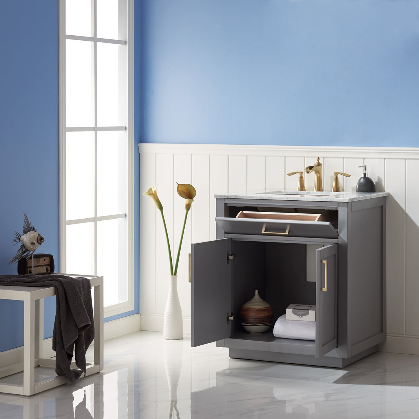 Ivy Single Bathroom Vanity Set in Gray and Carrara White Marble Countertop with Mirror