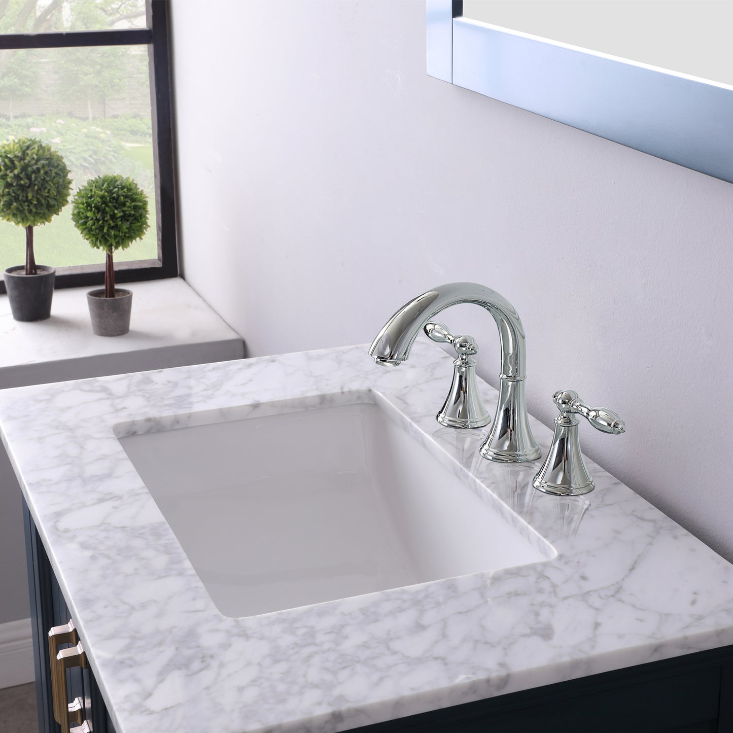 Isla Single Bathroom Vanity Set in Gray and Carrara White Marble Countertop
