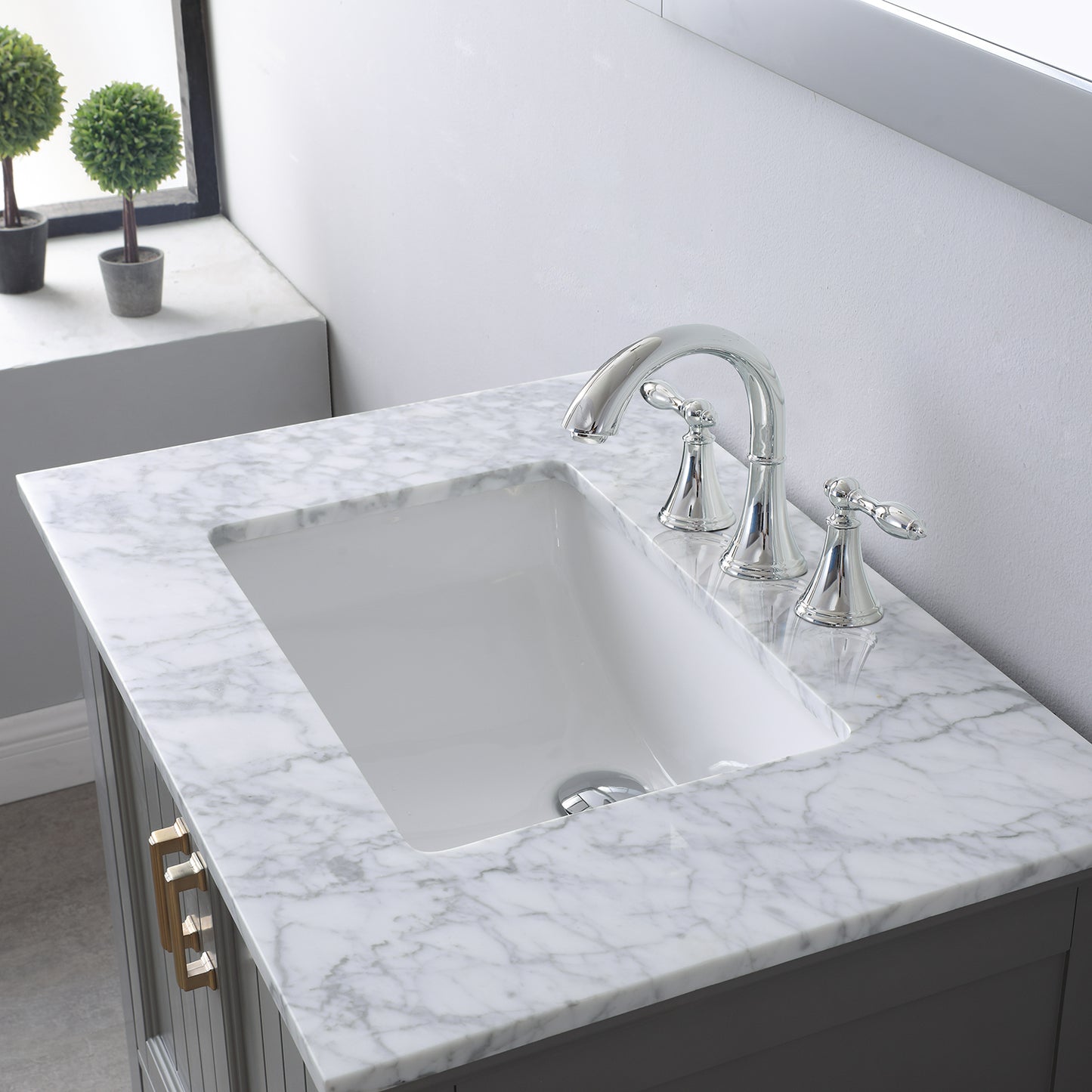 Isla Single Bathroom Vanity Set in Gray and Carrara White Marble Countertop
